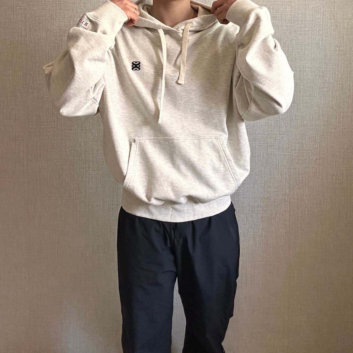 SATUR 세터 스몰로고 리벳 오트밀 후드 상품이미지3