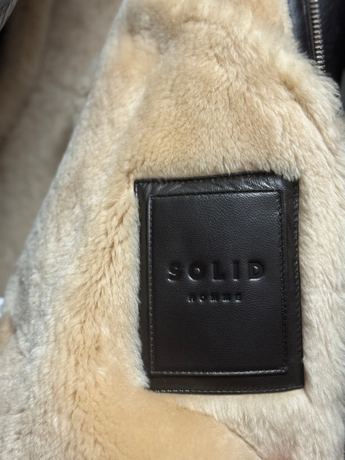 솔리드옴므 무스탕 24fw (48size) 상품이미지3