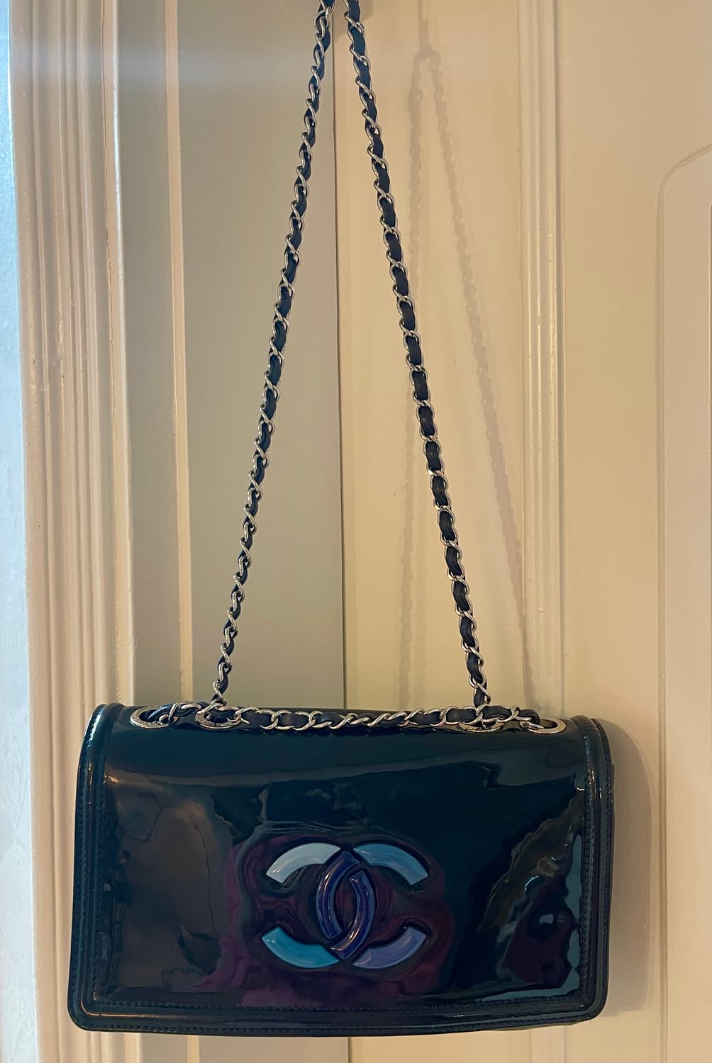 샤넬 레어템13번대 립스틱 백 (네이비 콤비 CC 로고 플랩 숄더백) 상품이미지2