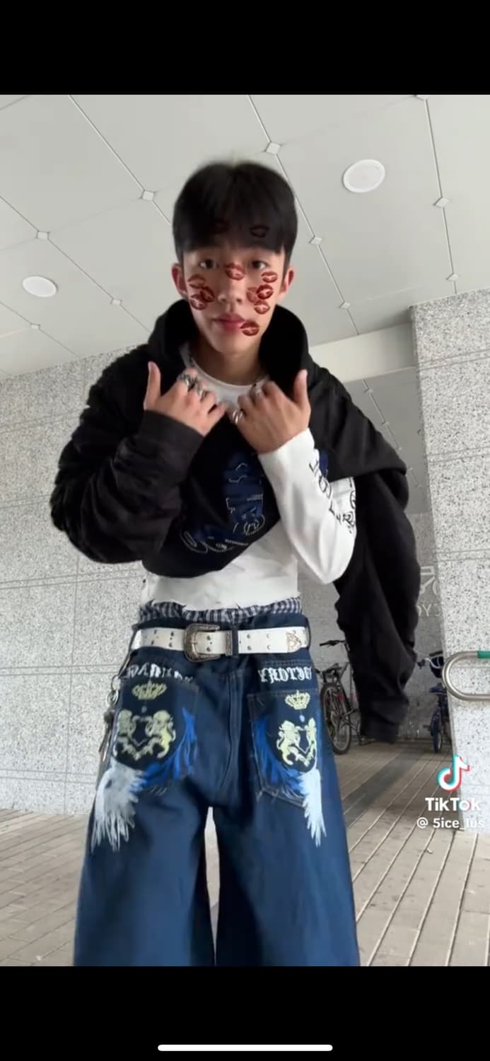 임채윤님이 착용한 빈티지 버뮤다 팬츠 상품이미지1