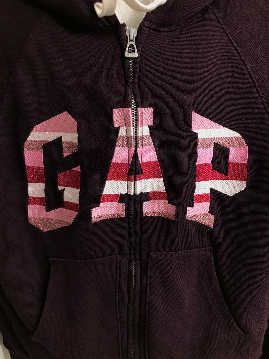 (세트 할인 가능) GAP 딥 퍼플 퍼 핑크 자수 후드집업 상품이미지5