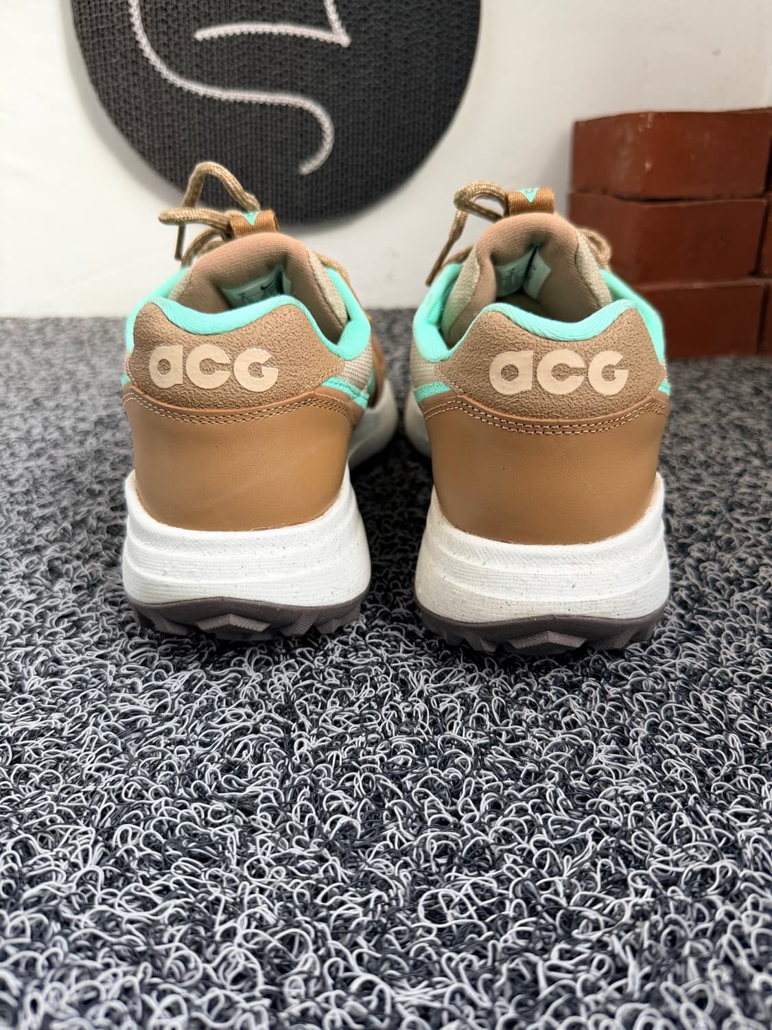 나이키 ACG 로우케이트] 트레일 러닝 & 하이킹 슈즈 상품이미지3