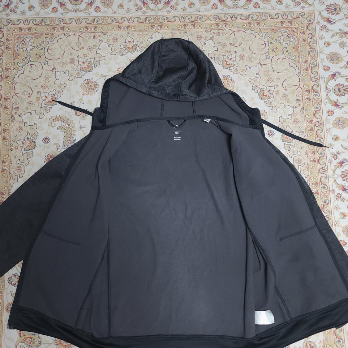 아디다스 남성 약기모 후드집업
105 상품이미지2