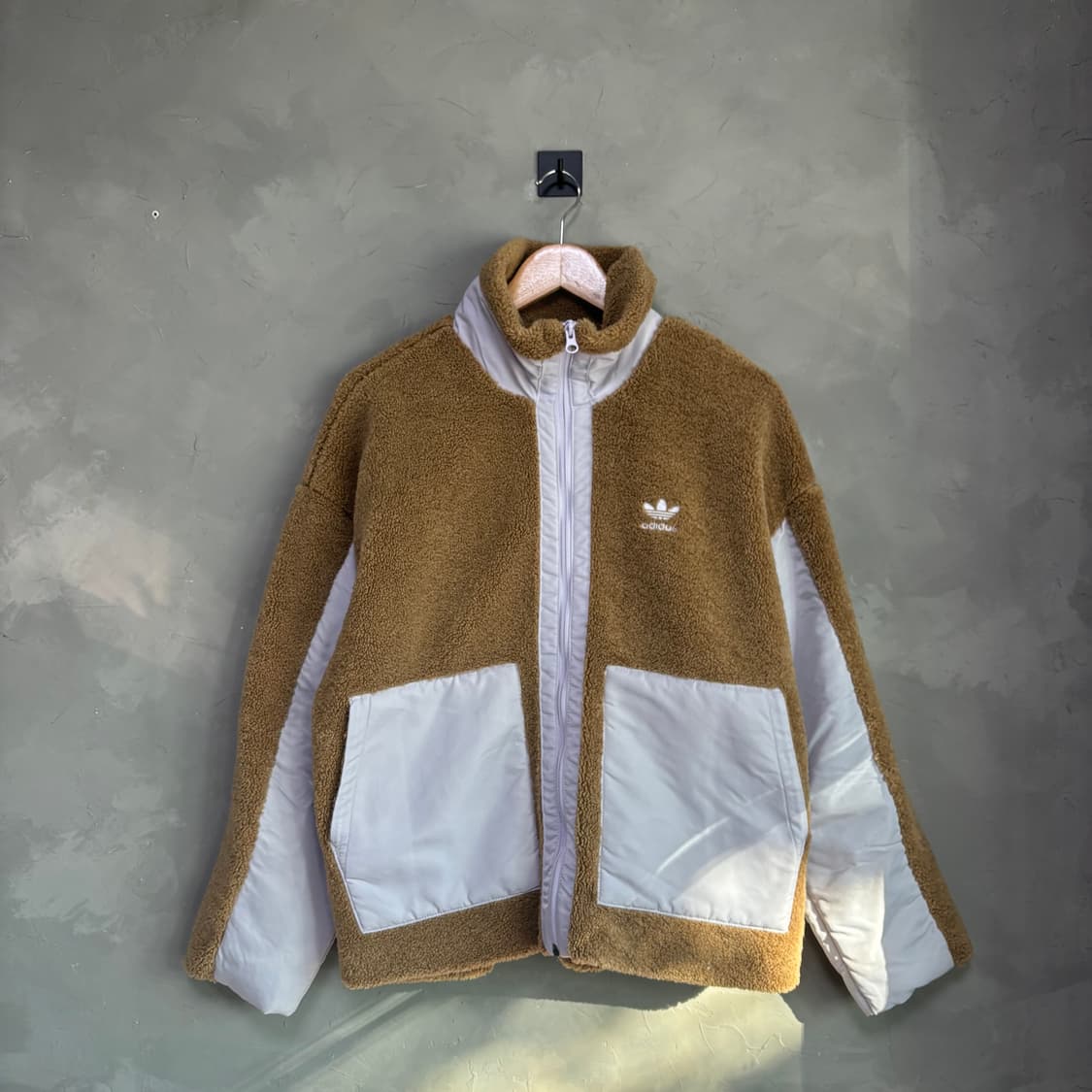 아디다스 파이어버드 쉐르파 바이커 플리스 자켓 브라운 상품이미지1