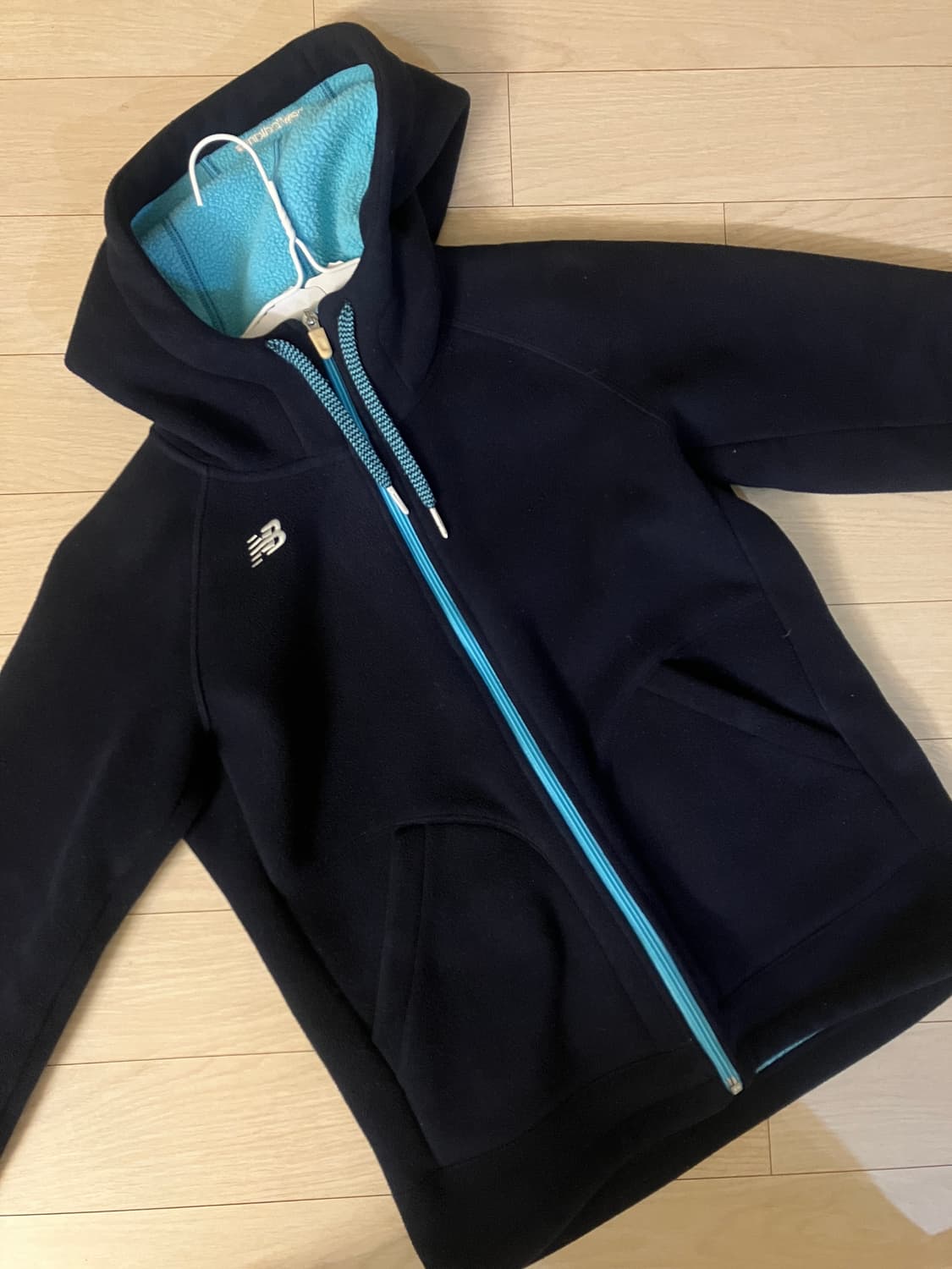 뉴발란스 네이비 후리스 후드집업 상품이미지1