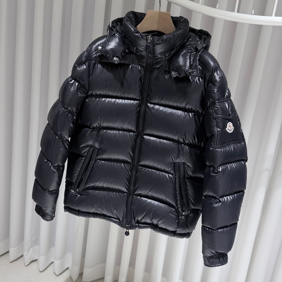 (S/4) / 몽클레어 마야 귀보토 블랙 다운 패딩 상품이미지2