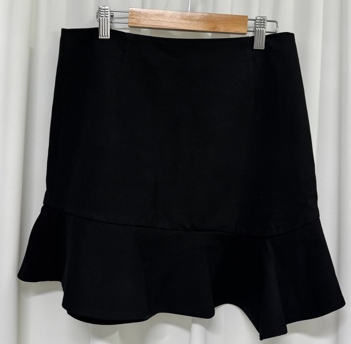 Zara 블랙 프릴 미니 스커트  상품이미지2