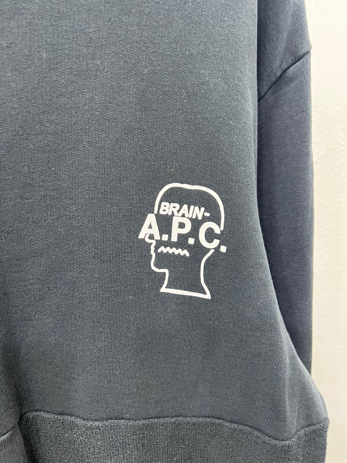 정품) APC 아페세 x 브레인데드 맨투맨 XL 상품이미지4