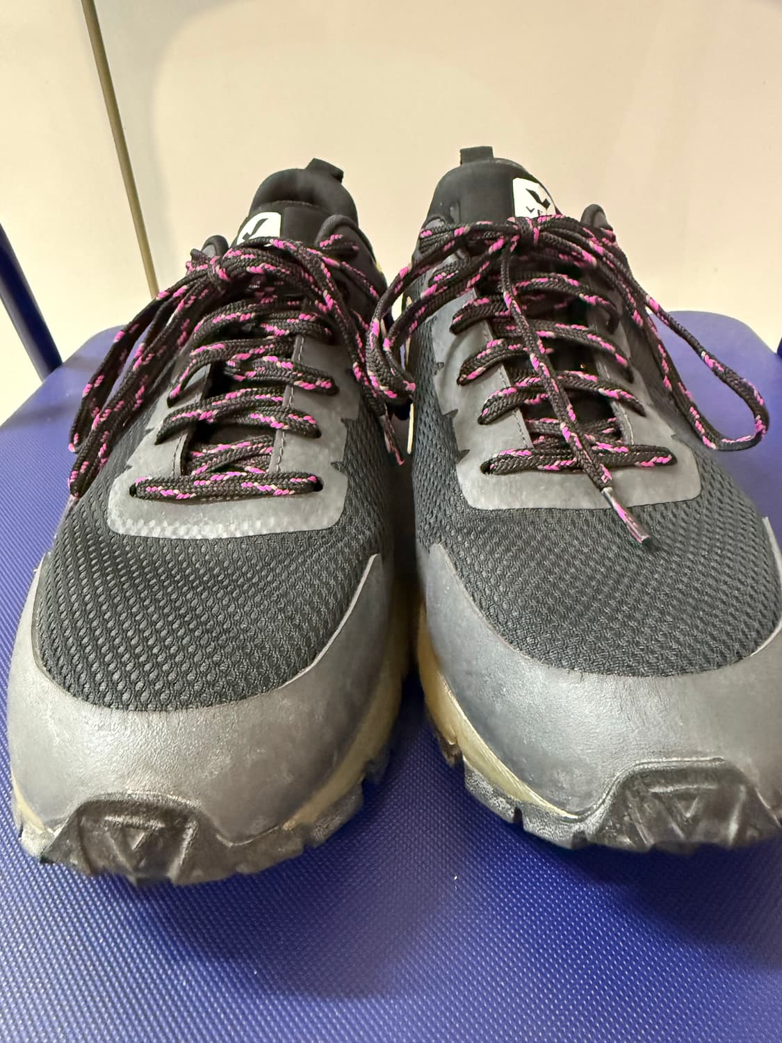 Veja DEKKAN ALVEOMESH BLACK OXFORD GREY  상품이미지6