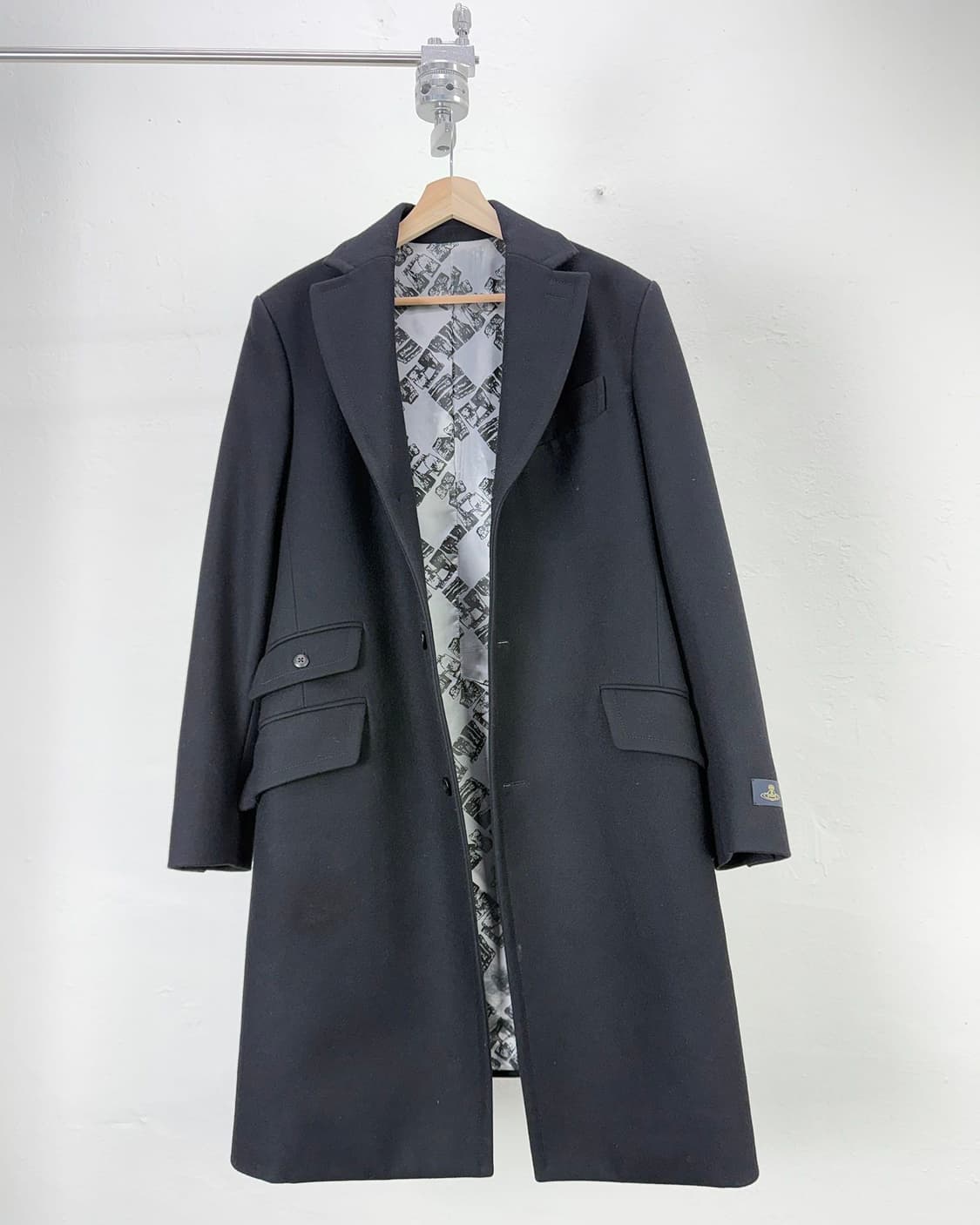 비비안웨스트우드 맨 블랙 울 체스터 다이그널 필드 코트 상품이미지2