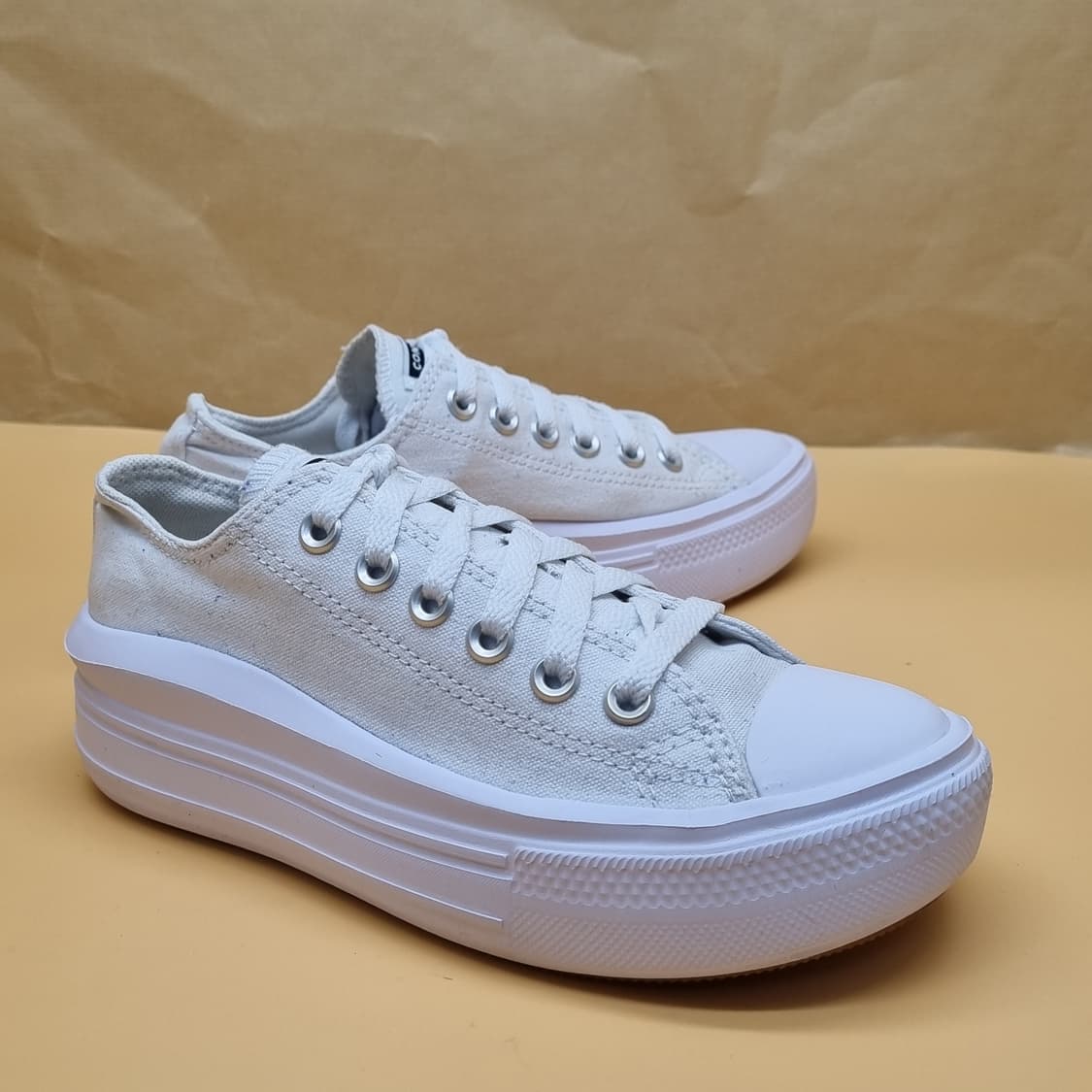 컨버스 올스타 무브 화이트 여성스니커즈235  상품이미지1