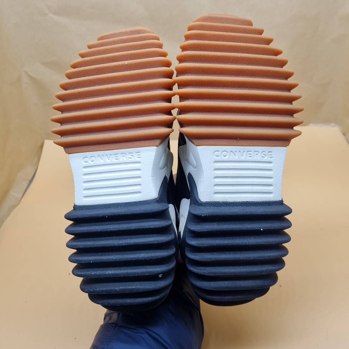 컨버스 런스타 모션 블랙 하이탑 225. 상품이미지3