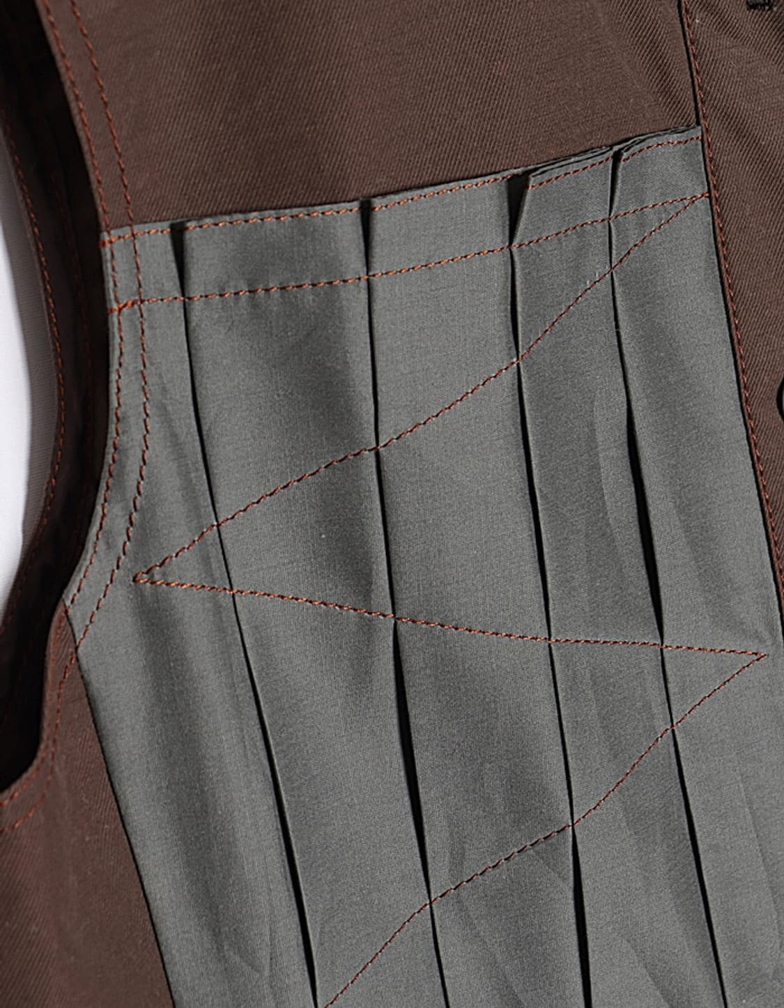 HIROKO KOSHINO Pintuck Vest 상품이미지3