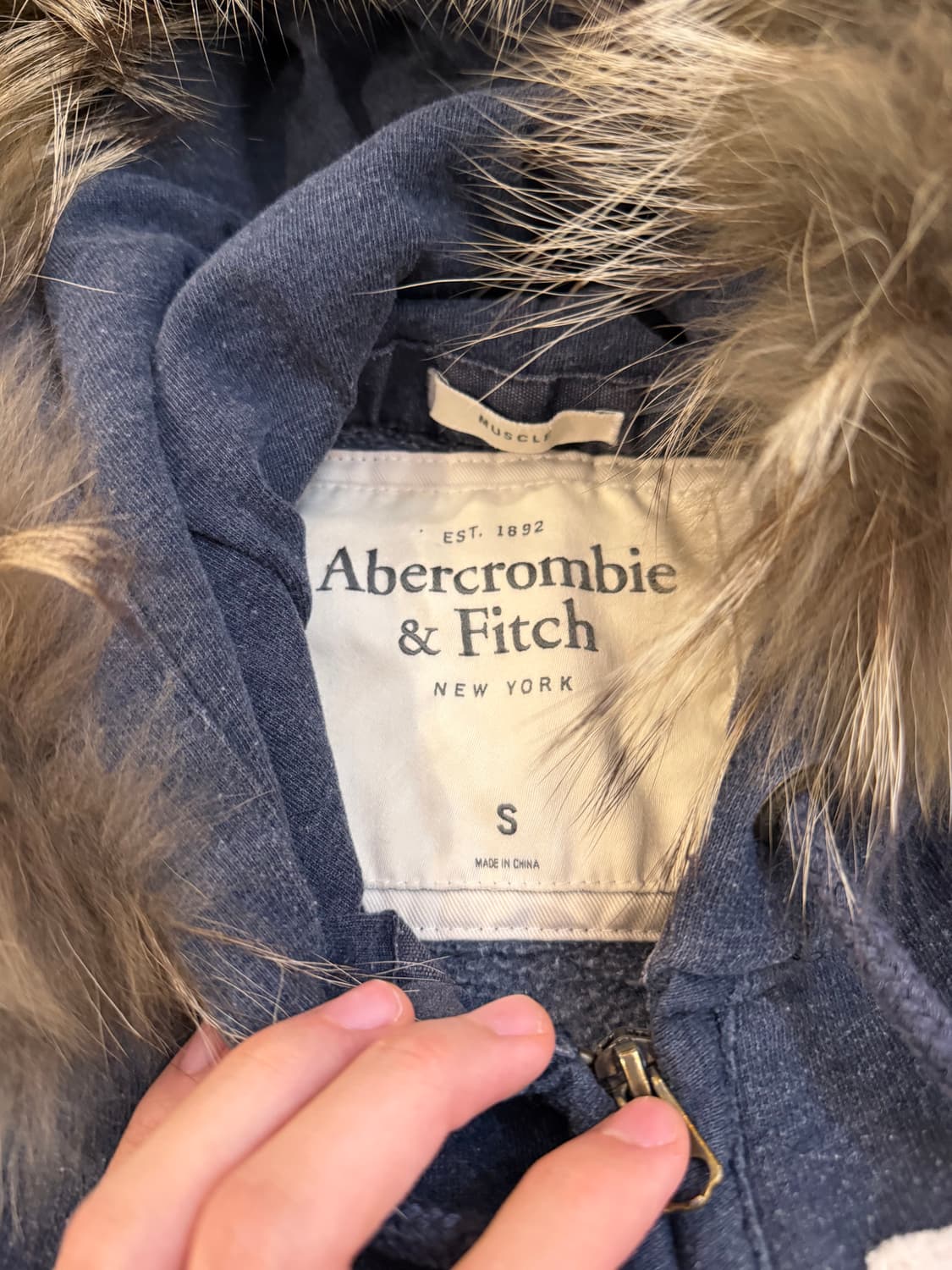 아베크롬비 y2k 울프죠 라쿤 퍼 후드집업 그레이 상품이미지5