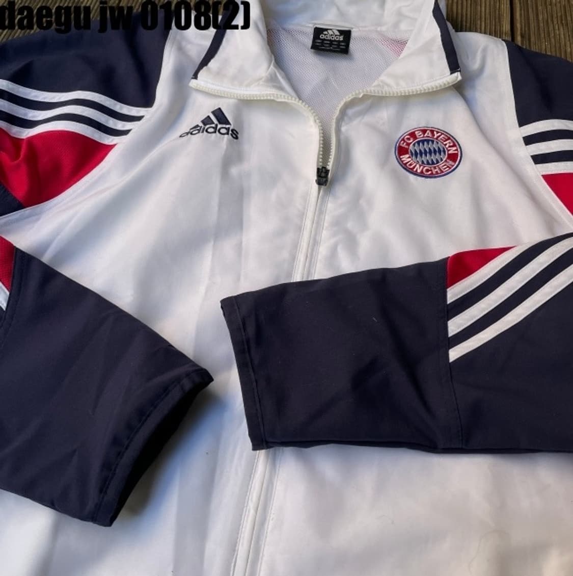 아디다스 바이에르뮌헨 바람막이  상품이미지4