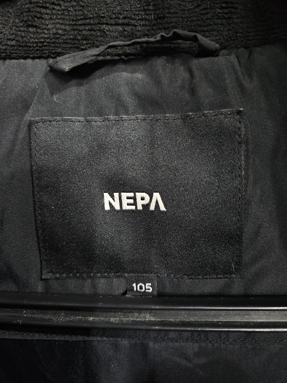 네파 블랙컬러 남성 105 덕다운 롱패딩  상품이미지3