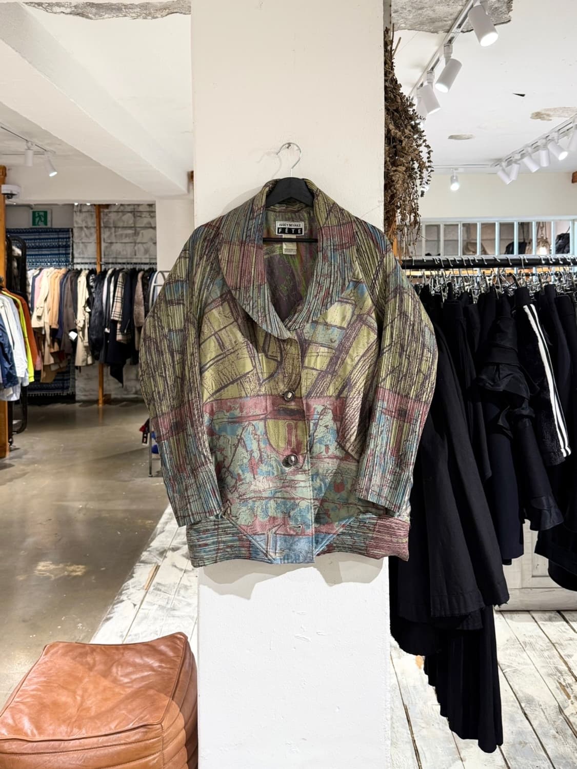 이세이미야케 페테 멀티컬러 프린팅 플리츠 자켓 상품이미지1