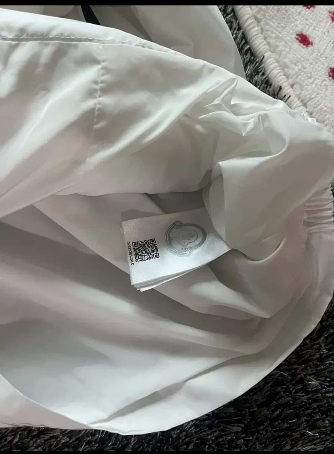 (급처) 몽클레어 바람막이 판매 상품이미지3