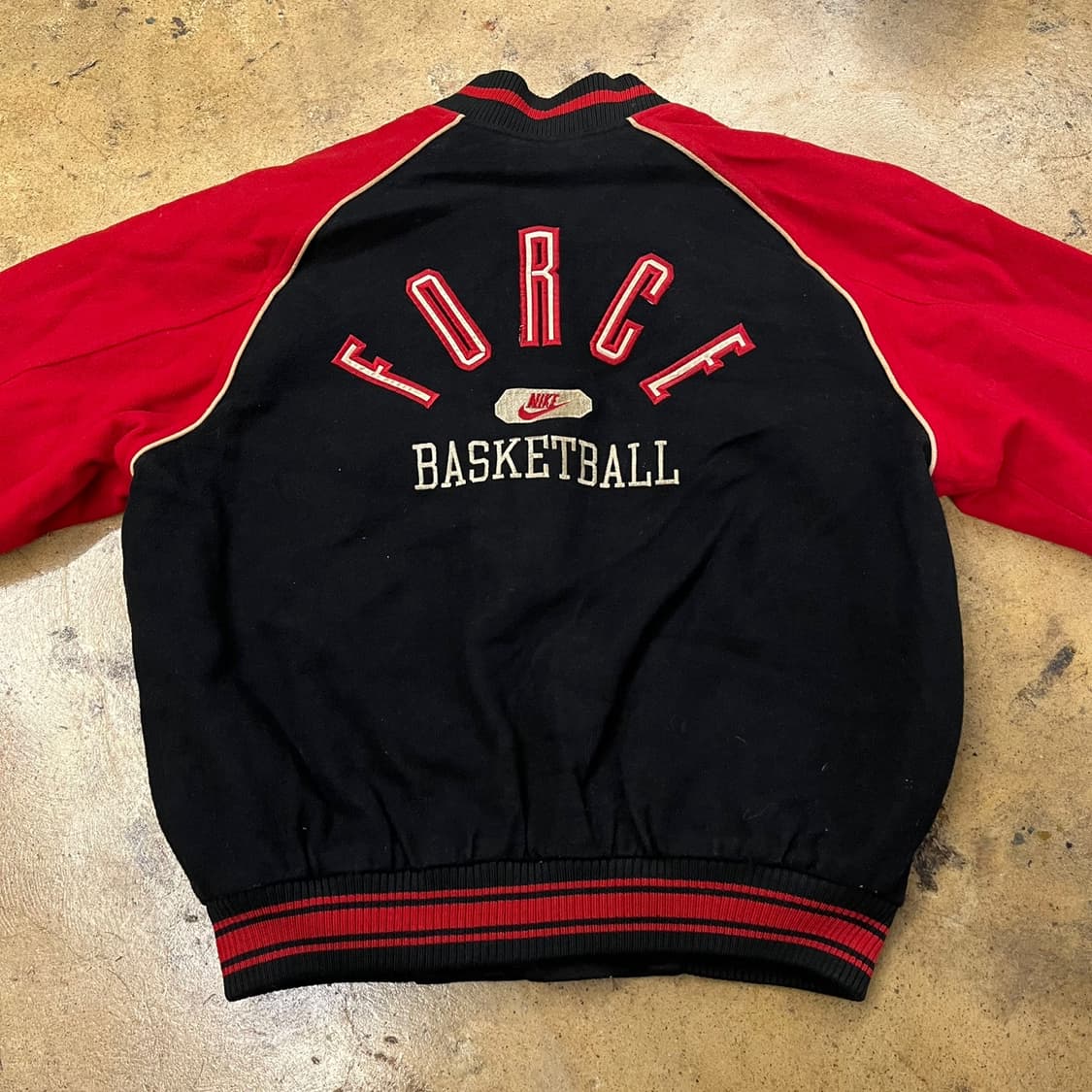 [정품/95] 나이키 블랙 레드 스타디움 자켓 b17 상품이미지4