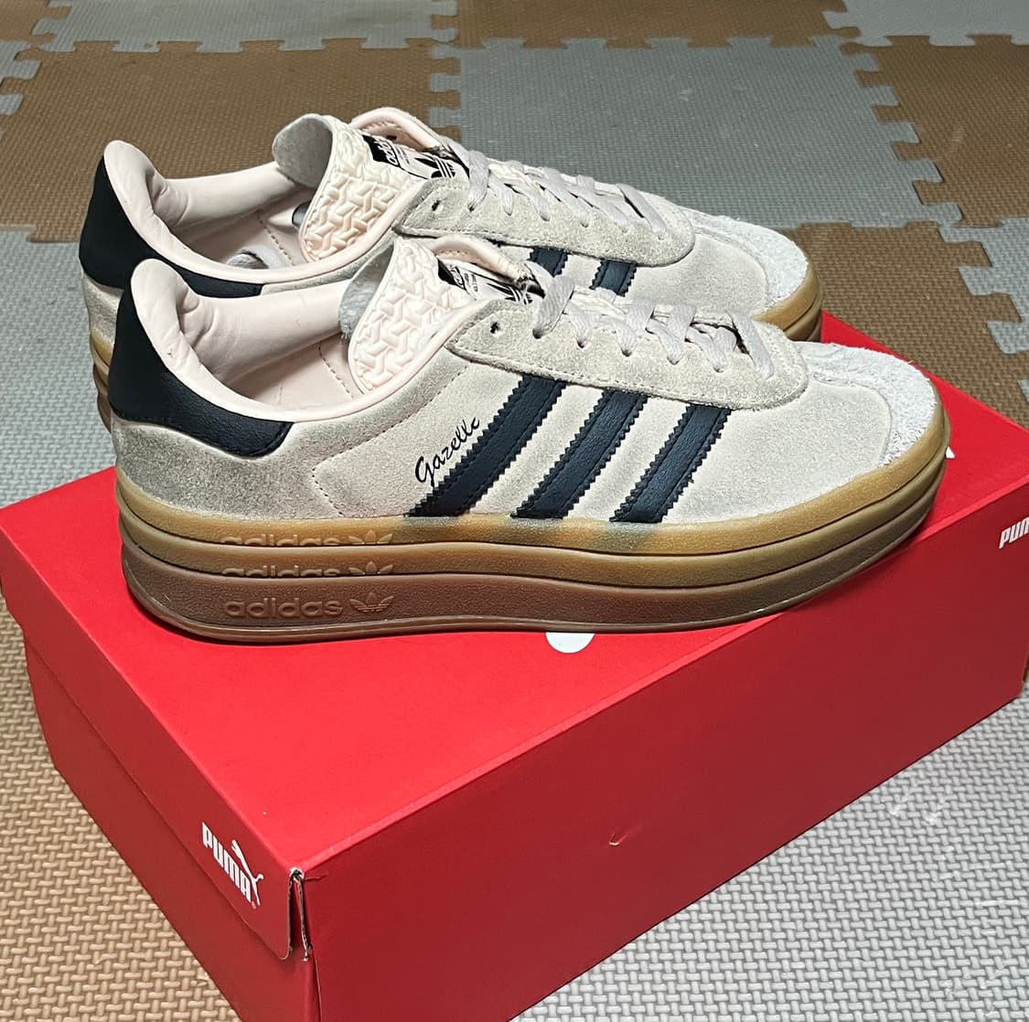 아디다스 가젤 볼드 신발 스니커즈 240 상품이미지3