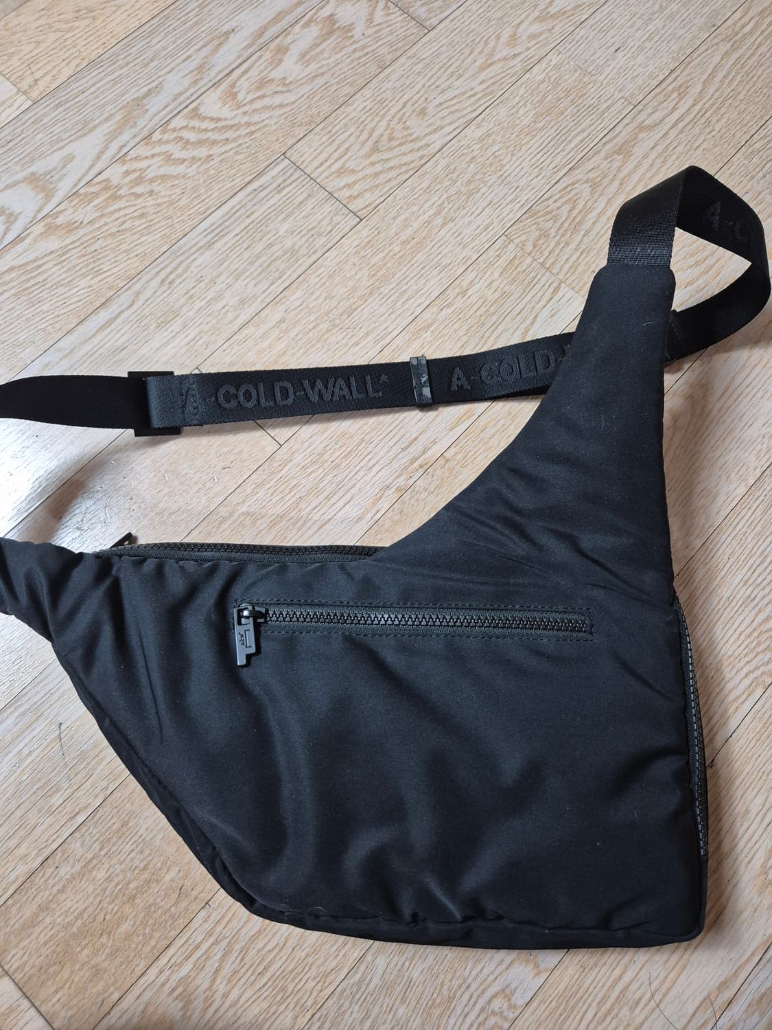 어콜드월 롬버스 홀스터백 상품이미지3