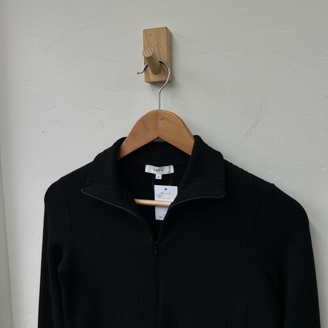 16182 - 빈스 반집업 니트 상품이미지1