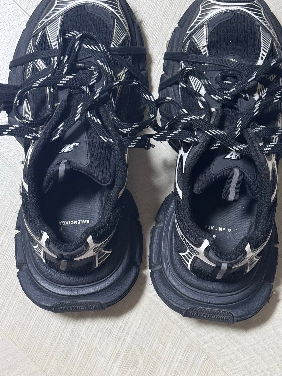 발렌시아가 3XL 블랙 42 상품이미지3