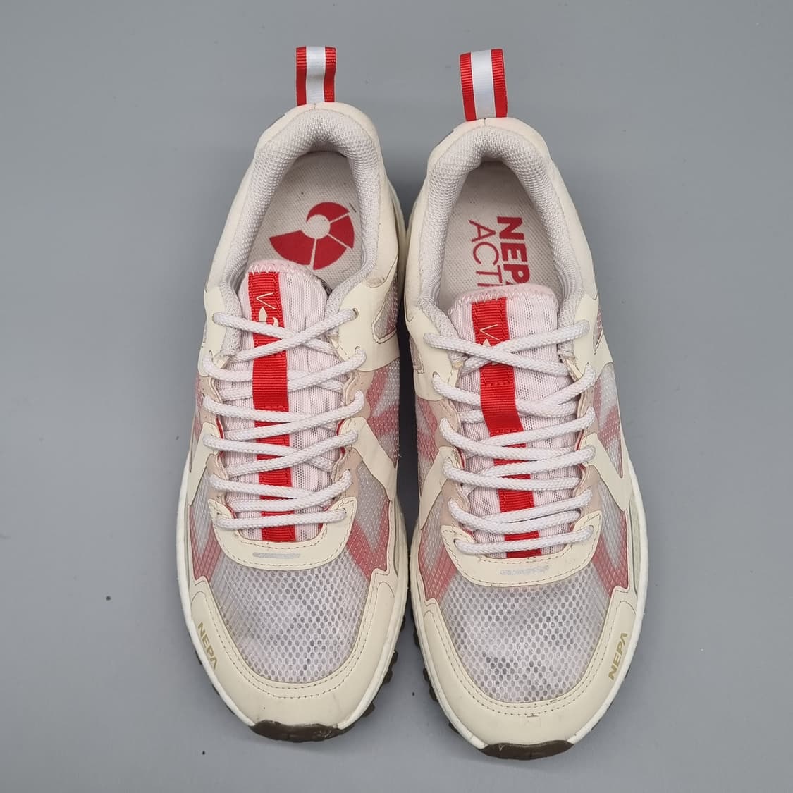 네파 에이리트레일 런닝화230 상품이미지2