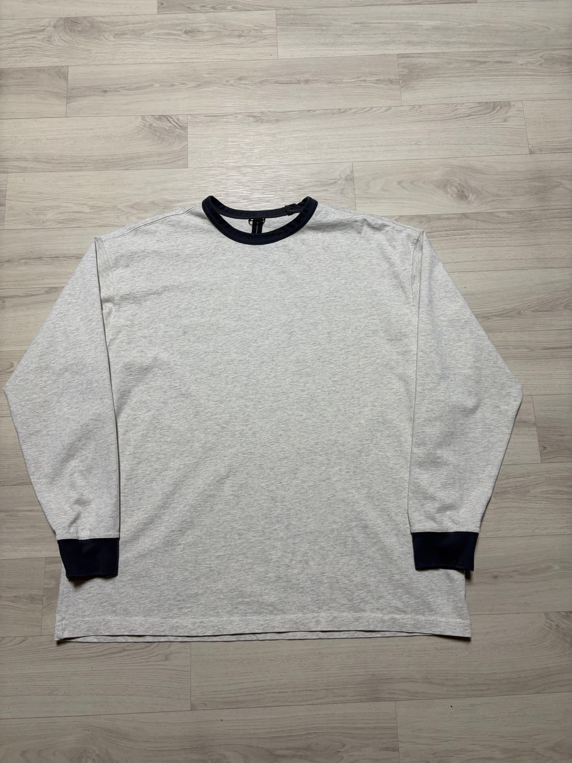 모이프 25SS 링거티 긴팔 1사이즈 판매 상품이미지1