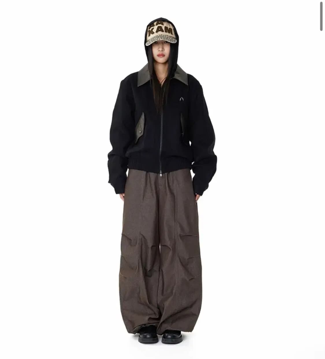 아캄 Knee Pin-tuck Printed Denim Pants 상품이미지1