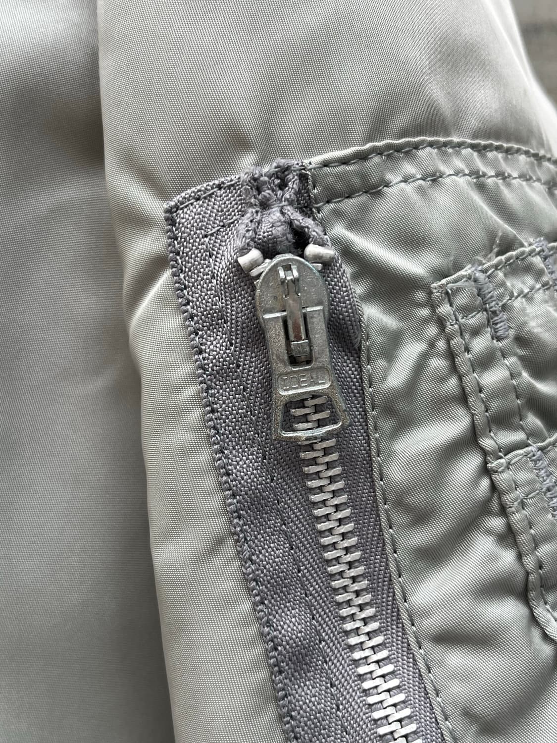 90s USA 미군 알파 인더스트리 MA-1 항공 점퍼 플라이트 자켓 상품이미지5