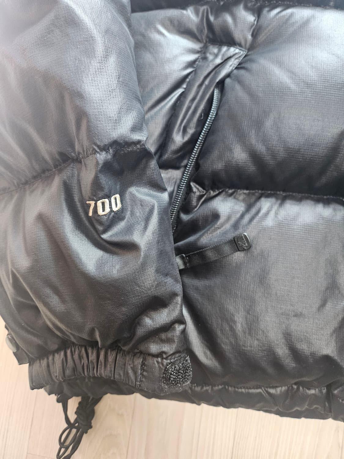 노스페이스 700 눕시패딩 블랙 상품이미지4