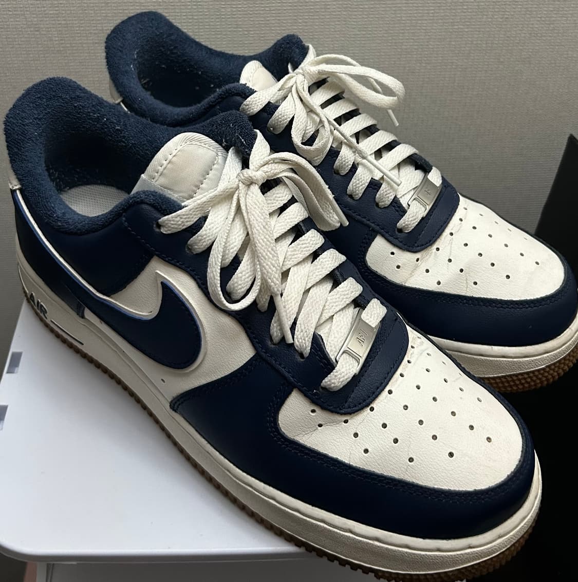 나이키 에어포스1 LV8 미드나잇 네이비 상품이미지2
