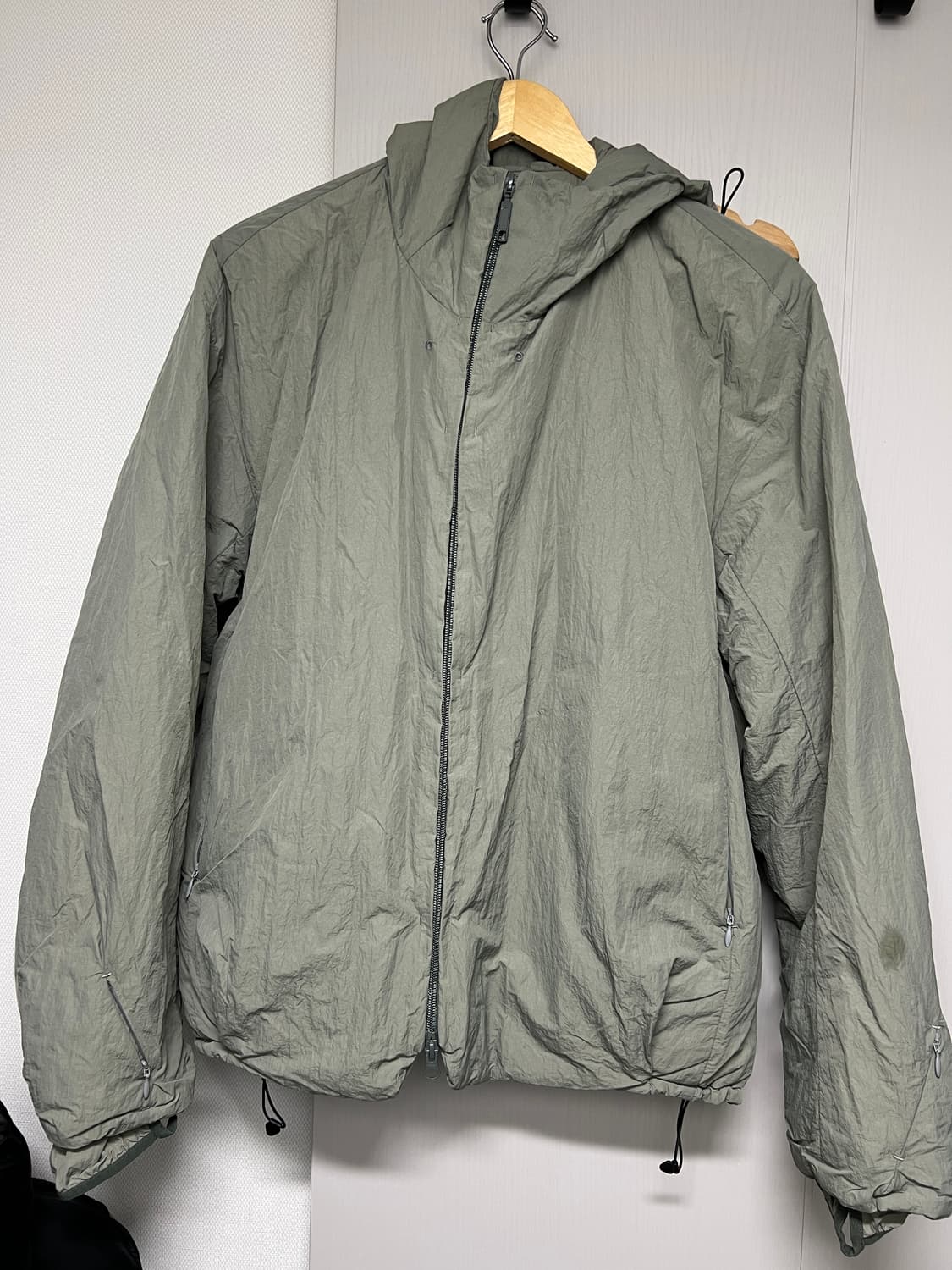 폴리테루 light puffer jacket - sage 상품이미지1