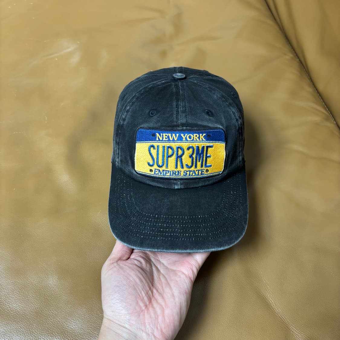 Supreme 슈프림 라이센스 워시드 블랙 6패널 볼캡 모자 Black 상품이미지2