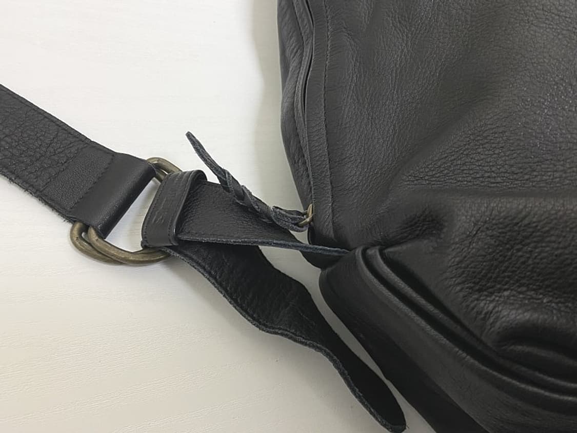 이세이미야케 플렌테이션 소가죽 숄더백 상품이미지3