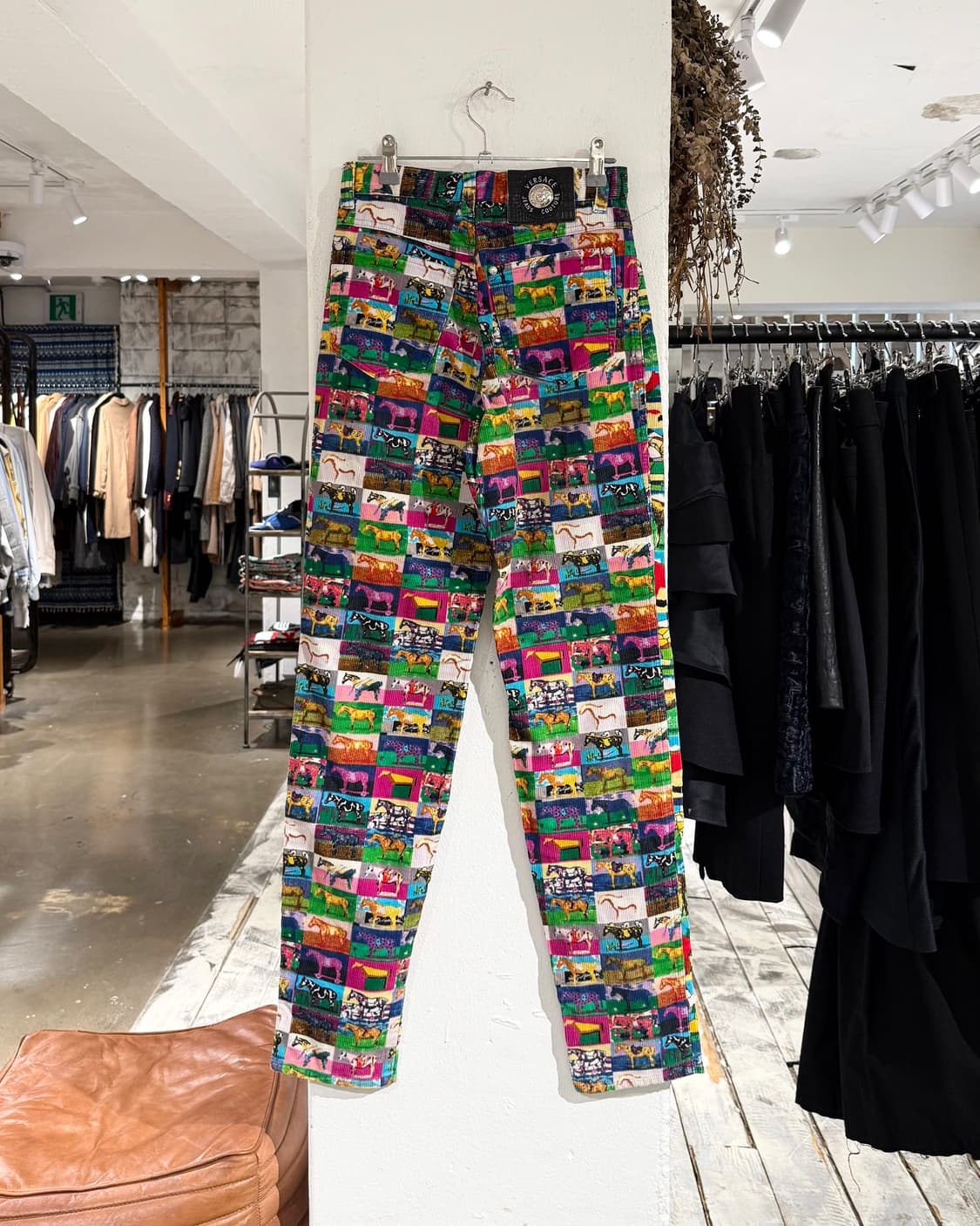 베르사체 진스 쿠튀르 90s 멀티컬러 홀스 코듀로이 팬츠 상품이미지4