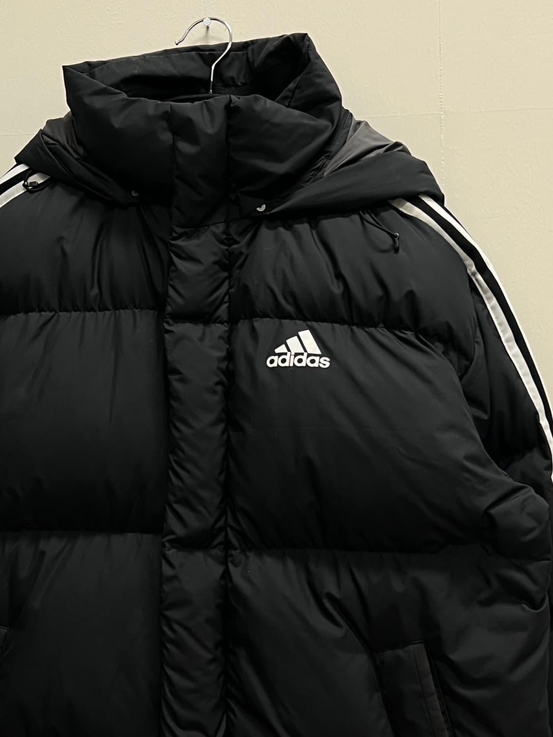 아디다스 삼선 퍼프 다운 숏패딩 자켓 블랙 상품이미지3