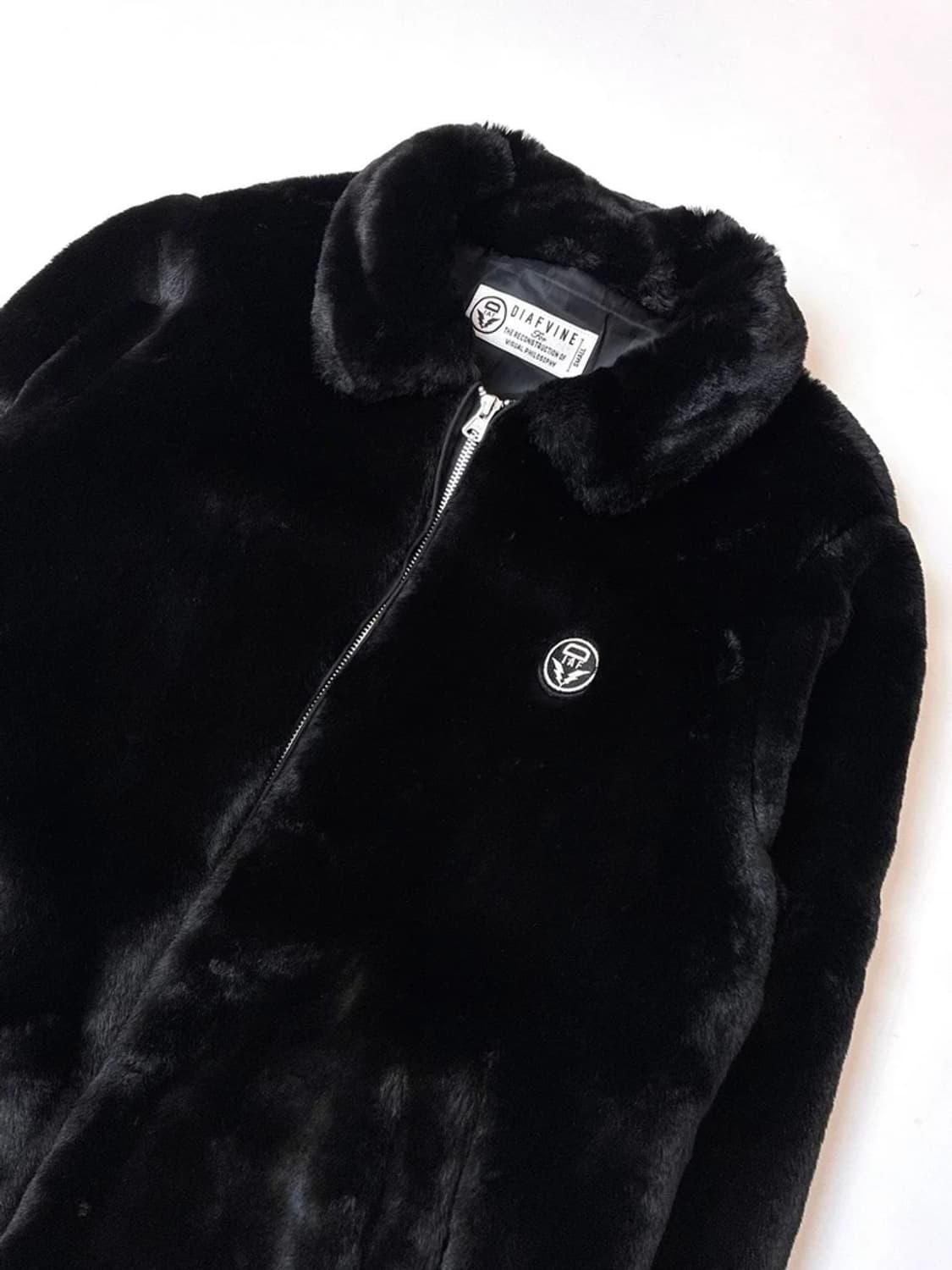 디아프바인 DIAFVINE 빅 로고 퍼 자켓 PN5610 상품이미지5