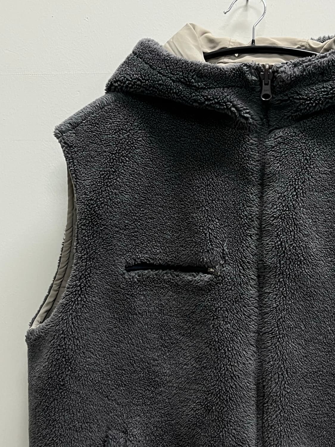 버커루 백로고 양털 셰르파 뽀글이 리버시블 조끼 상품이미지3