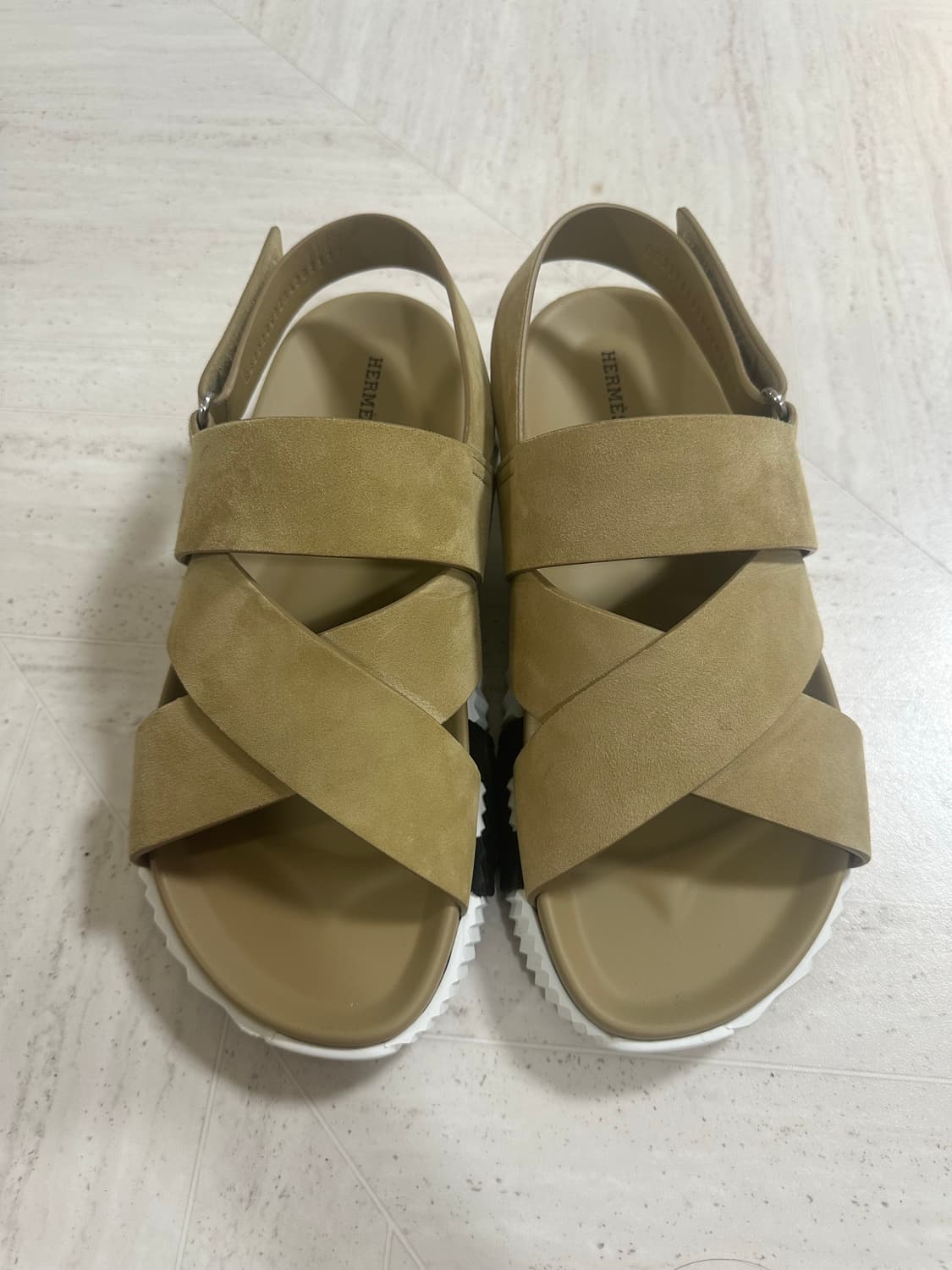 [42] 에르메스 일렉트릭 샌들 스웨이드 고트스킨& 베쥬 알바트르 상품이미지1