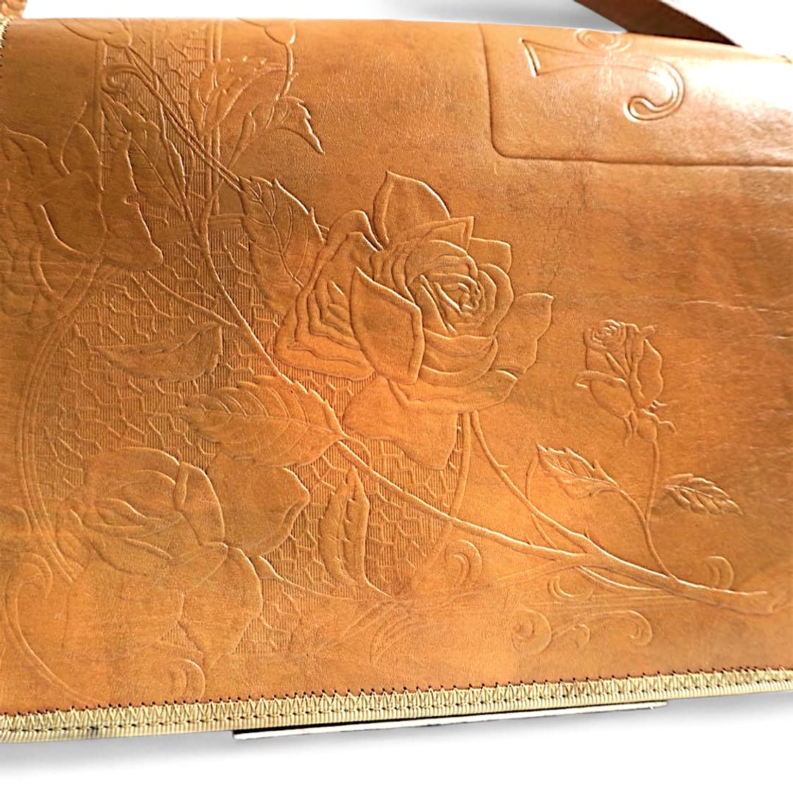 장폴고티에 뉴로즈 엠보싱 숄더백 상품이미지2