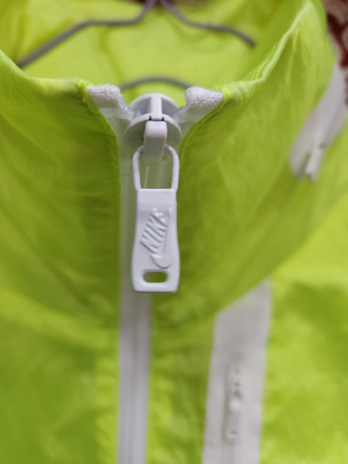 나이키 테크 에어로쉴드 모토 케이프

 상품이미지4