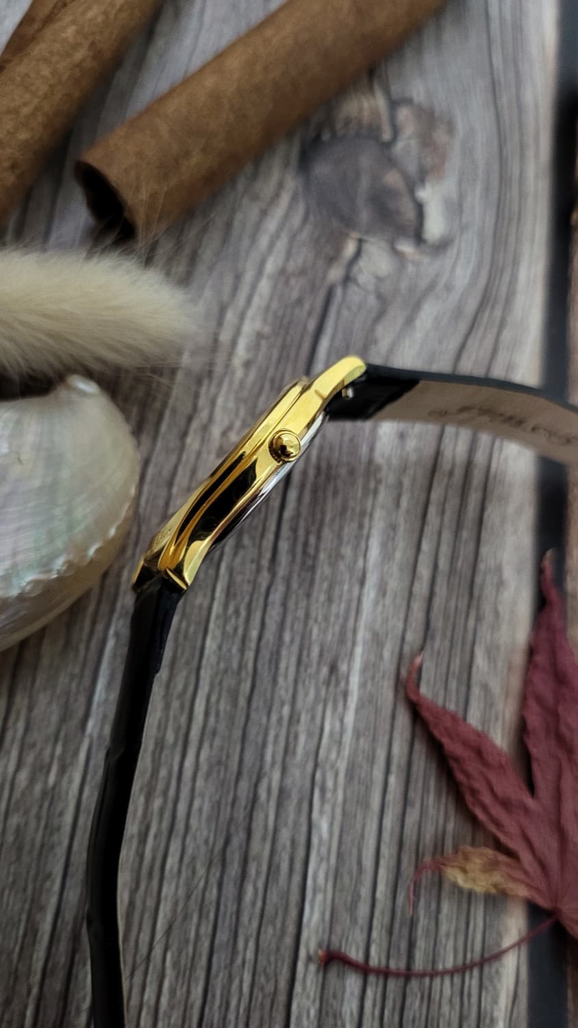 [연말세일]정품 크리스찬디올 골드 라운드 남여공용 시계 상품이미지8