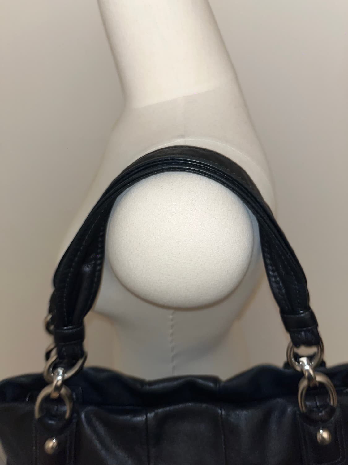 Coach allblack shoulder bag 상품이미지3