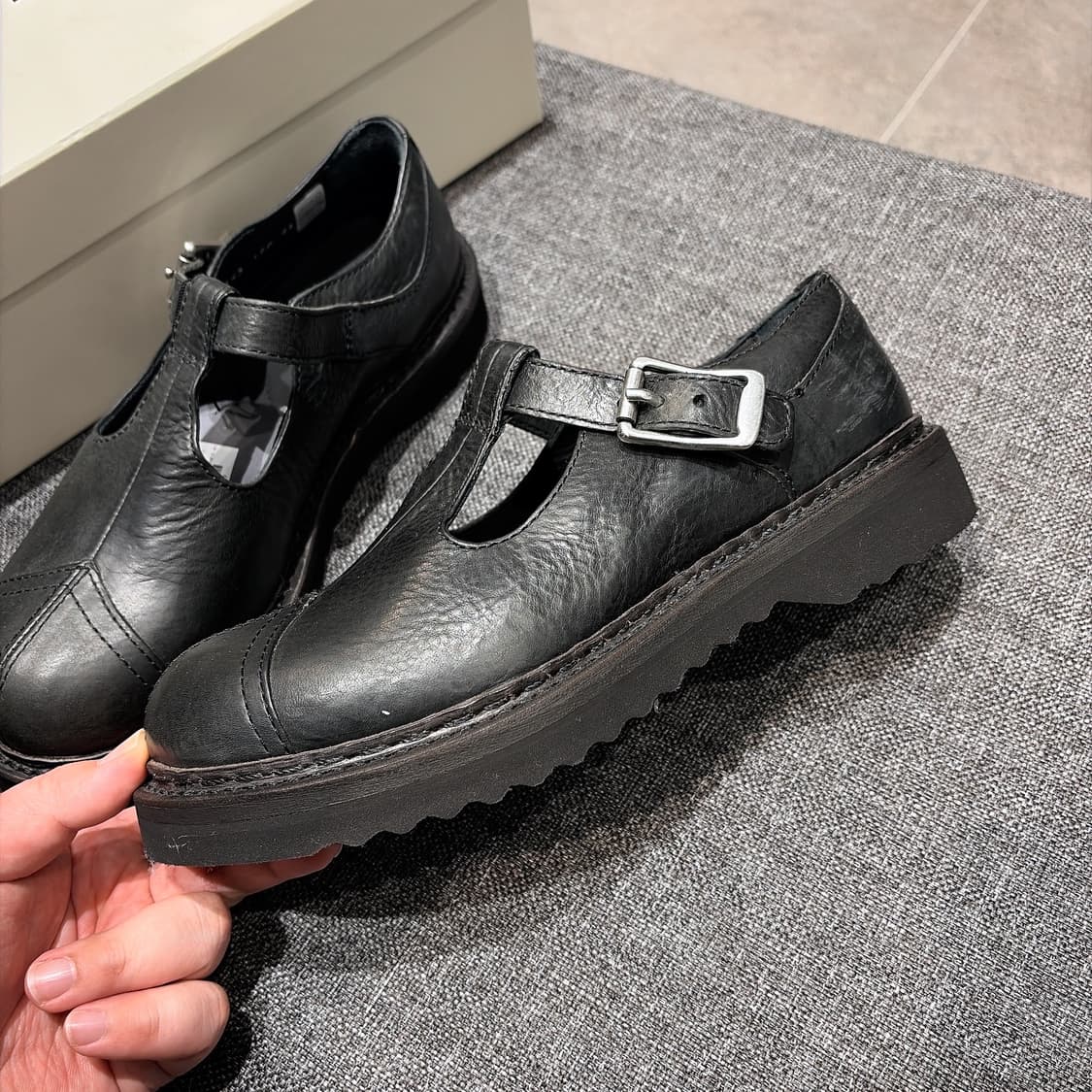 (정품/새상품) 아워레가시 남성 블랙 캠든 슈즈 카 타이어 레더 상품이미지1