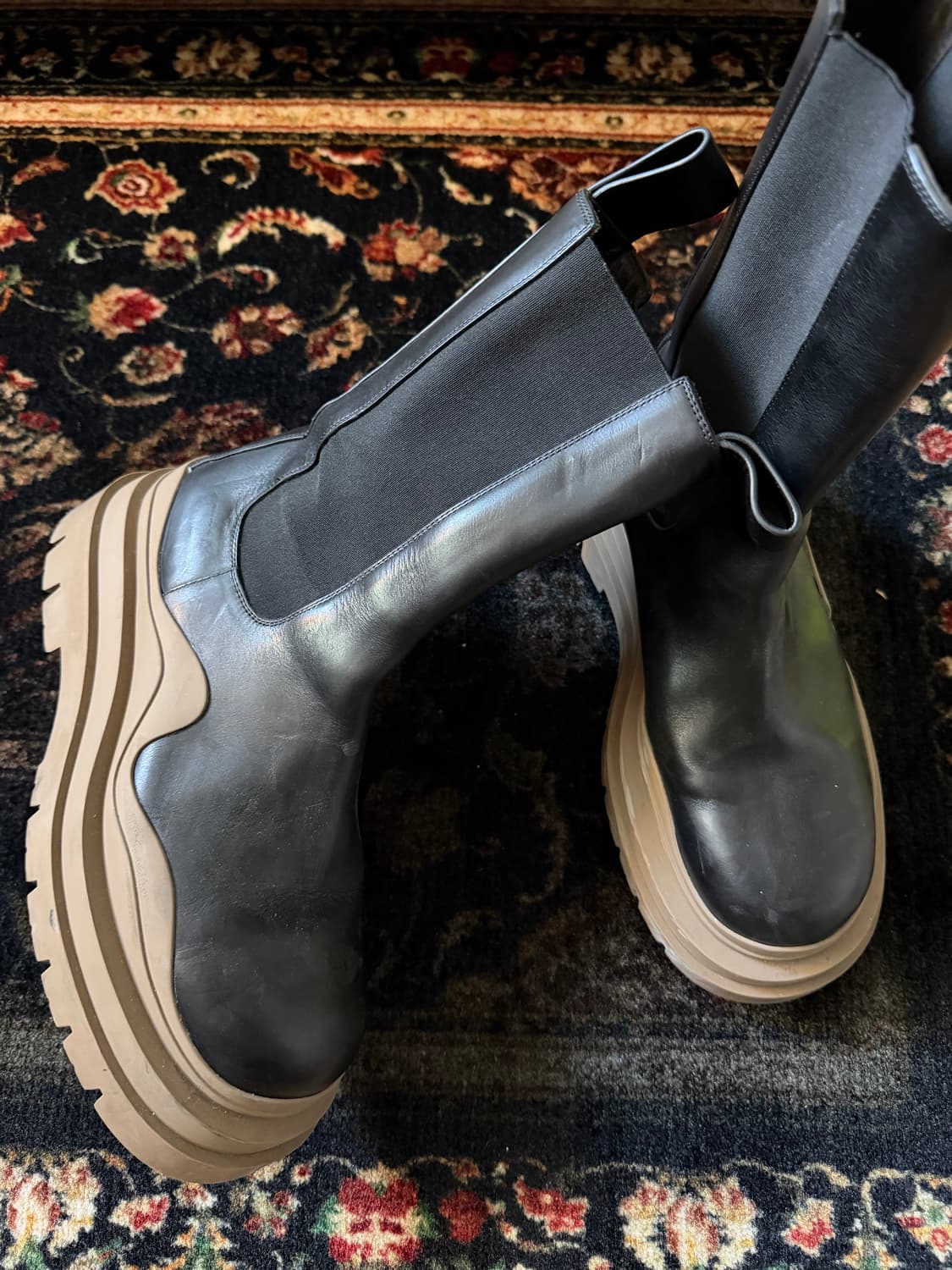 정품 보테가베네타 타이어 첼시부츠 상품이미지1