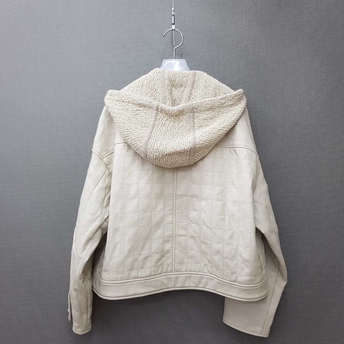 한섬 타임 2021 퀄팅 페이크 레더 후드 자켓 F사이즈 상품이미지4