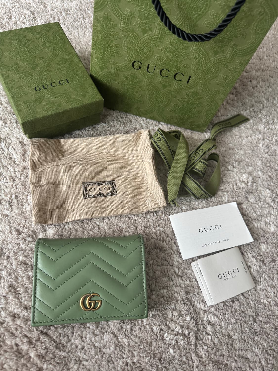 정품 구찌지갑 반지갑 상품이미지3