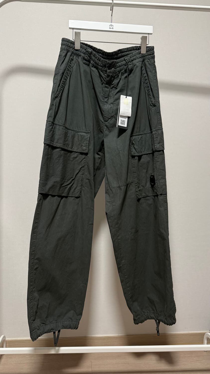 [50]CP컴퍼니 마이크로랩스 박시 카고 팬츠 새상품 상품이미지4